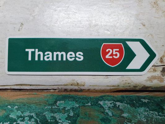 Magnet Road Signs - Thames